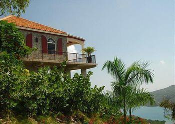 Reef Madness Villa Coral Bay Exterior photo
